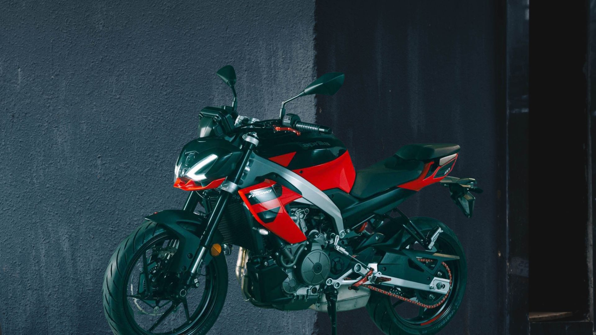 Aprilia Tuono 457: The Highly-Anticipated Street Naked Bike Set to Revolutionize the Indian Market with Its January 2025 Launch